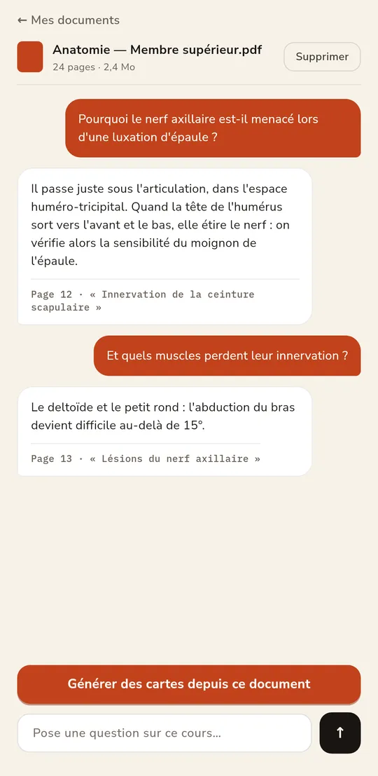 Conversation avec un cours : questions sur le nerf axillaire, réponses citant les pages 12 et 13